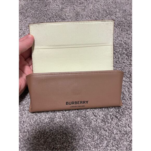 Burberry London England Tan Leather Eyeglass Case with Cleaning Cloth - Picture 2 of 4